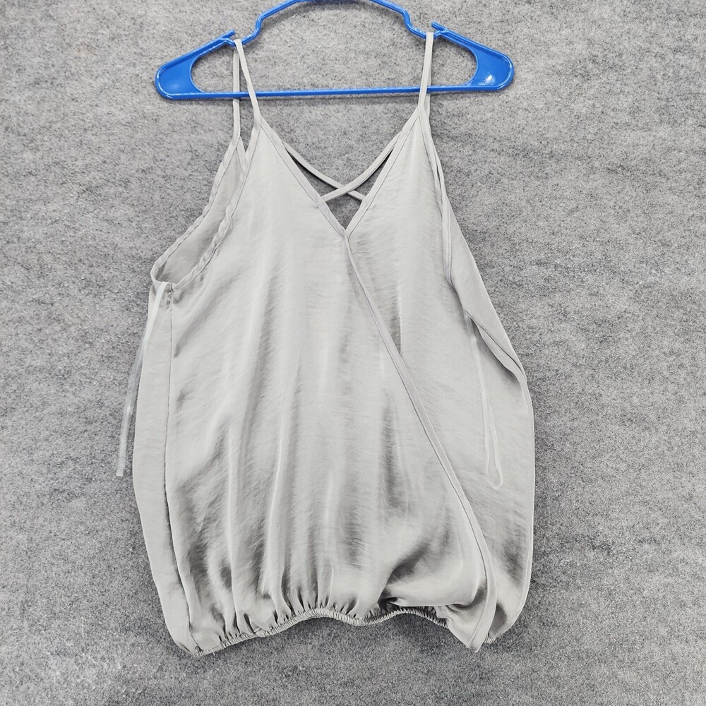 Francescas Mi Ami Top Womens Medium Sleeveless Silver V Neck